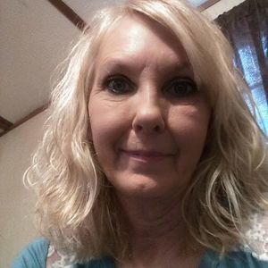 Meet your Posher, Dena